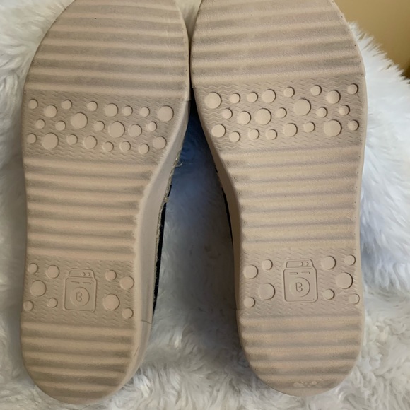 B ZEES Maui Navy canvas slip on espadrille inspired round toe NWT NIB si… - Picture 3 of 8